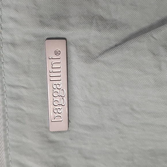 Baggallini Purse - Picture 2 of 8
